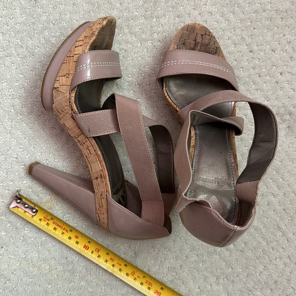 Fergalicious Plarform Sandals - Picture 8 of 9